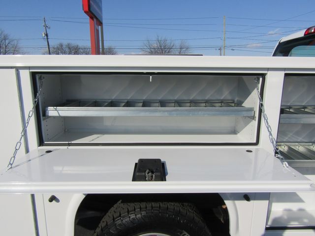 2017 Chevrolet Silverado 2500HD Crew Cab 4x4 with New 8' Knapheide Utility Bed