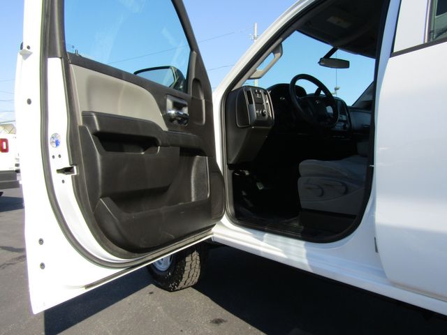 2017 Chevrolet Silverado 2500HD Crew Cab 4x4 with New 8' Knapheide Utility Bed