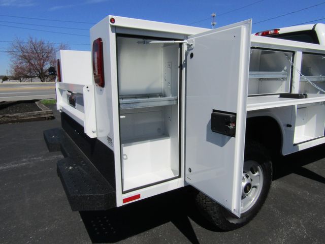 2017 Chevrolet Silverado 2500HD Crew Cab 4x4 with New 8' Knapheide Utility Bed