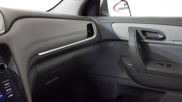 2017 Chevrolet Traverse LT | Carrollton, TX | Legend Motorcars of Carrollton