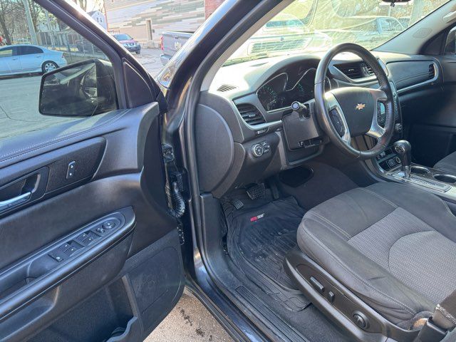 2017 Chevrolet Traverse LT