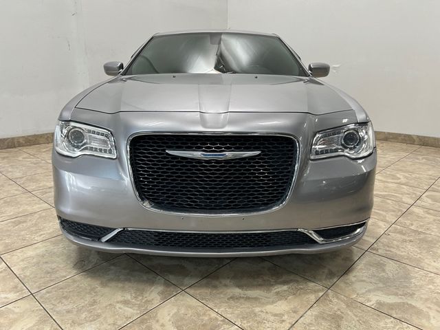 2017 Chrysler 300 Limited