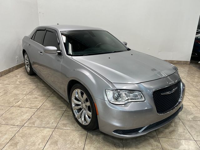 2017 Chrysler 300 Limited
