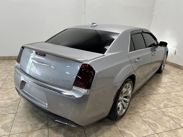 2017 Chrysler 300 Limited