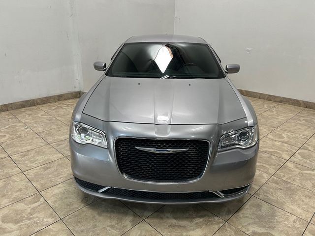 2017 Chrysler 300 Limited