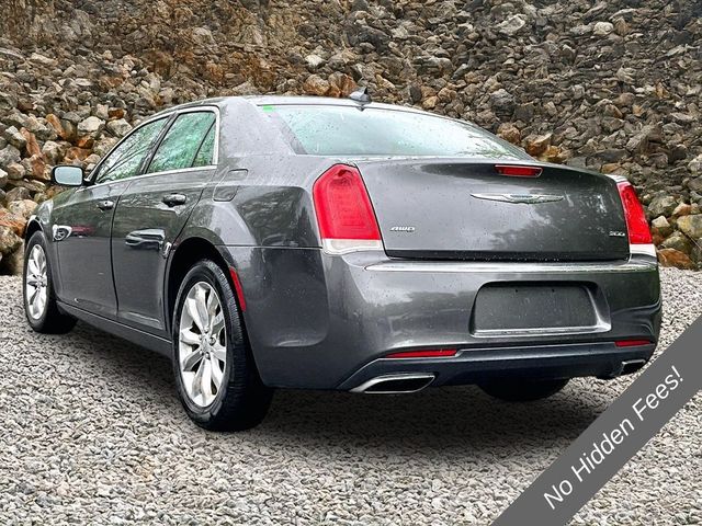 2017 Chrysler 300 Limited
