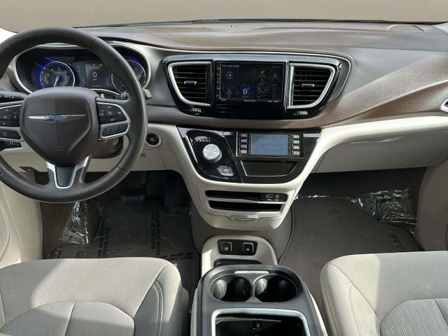 2017 Chrysler Pacifica Touring | Alpharetta, GA | Star Motors 2017 Chrysler Pacifica Touring | Alpharetta, GA | Star Motors