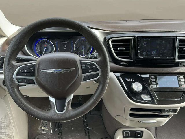 2017 Chrysler Pacifica Touring | Alpharetta, GA | Star Motors 2017 Chrysler Pacifica Touring | Alpharetta, GA | Star Motors