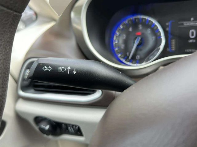 2017 Chrysler Pacifica Touring | Alpharetta, GA | Star Motors 2017 Chrysler Pacifica Touring | Alpharetta, GA | Star Motors