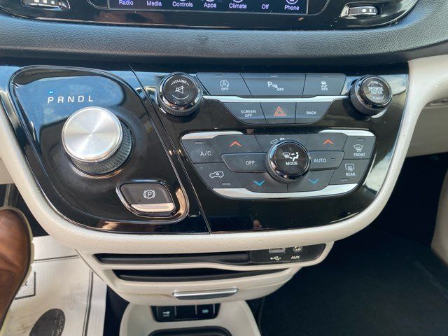 2017 Chrysler Pacifica Touring-L | Ephrata, PA | Pine Tree Motors
