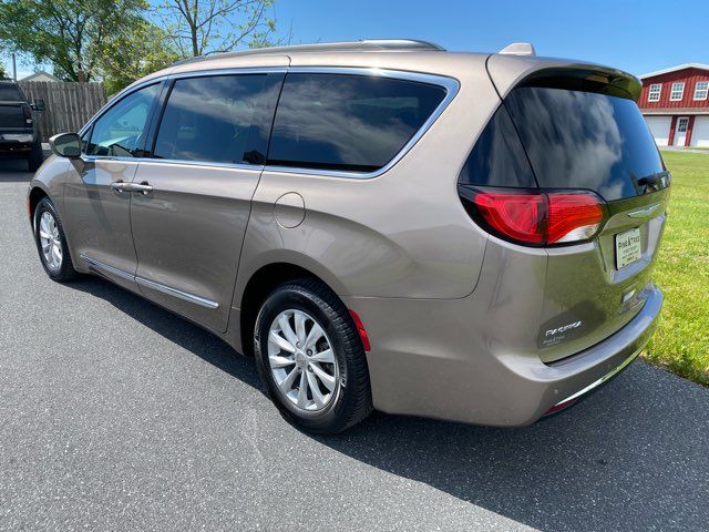 2017 Chrysler Pacifica Touring-L | Ephrata, PA | Pine Tree Motors