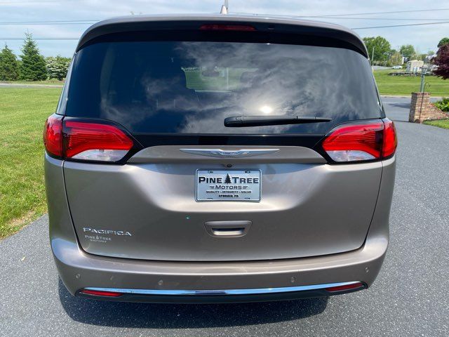 2017 Chrysler Pacifica Touring-L | Ephrata, PA | Pine Tree Motors