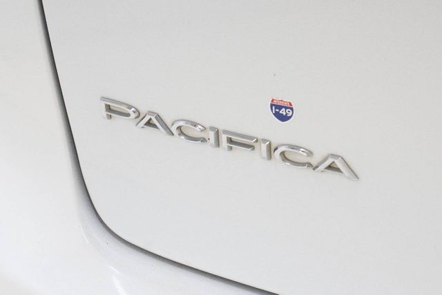 2017 Chrysler Pacifica Limited | Houston, TX | Houston Auto Credit 2017 Chrysler Pacifica Limited | Houston, TX | Houston Auto Credit