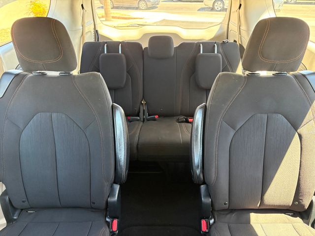 2017 Chrysler Pacifica LX