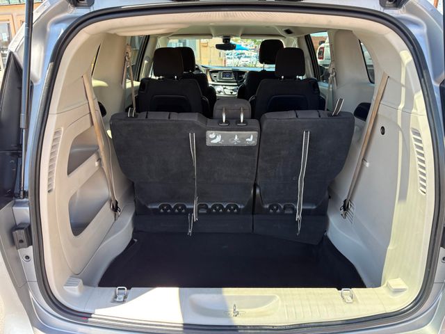 2017 Chrysler Pacifica LX 2017 Chrysler Pacifica LX