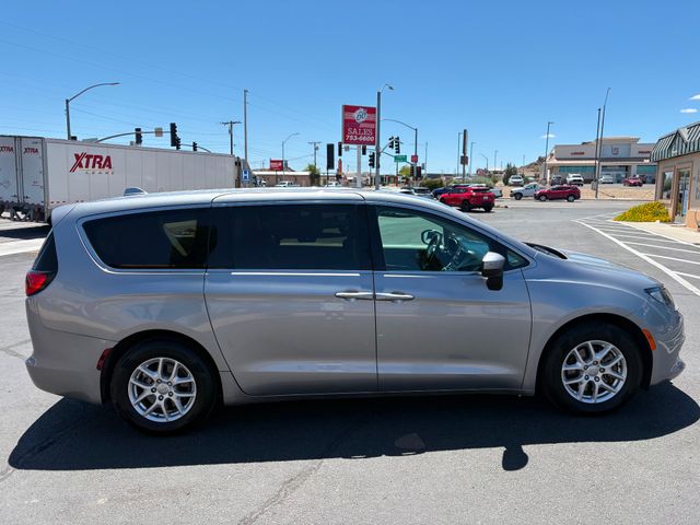 2017 Chrysler Pacifica LX