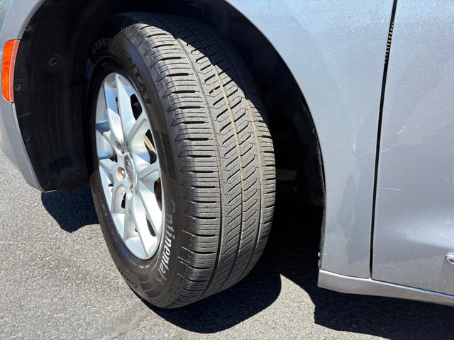 2017 Chrysler Pacifica LX 2017 Chrysler Pacifica LX