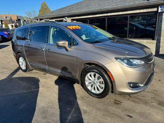 2017 Chrysler Pacifica Touring-L | Milwaukee, Wisconsin | Millennium Motor Sales