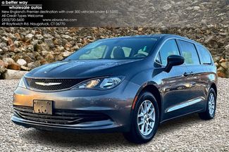 2017 Chrysler Pacifica LX | Naugatuck, Connecticut | A Better Way Wholesale Autos-CT in Naugatuck, Connecticut 06770