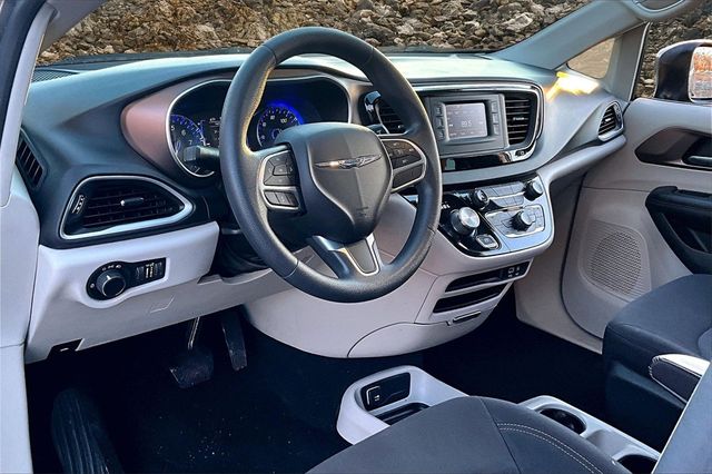 2017 Chrysler Pacifica LX