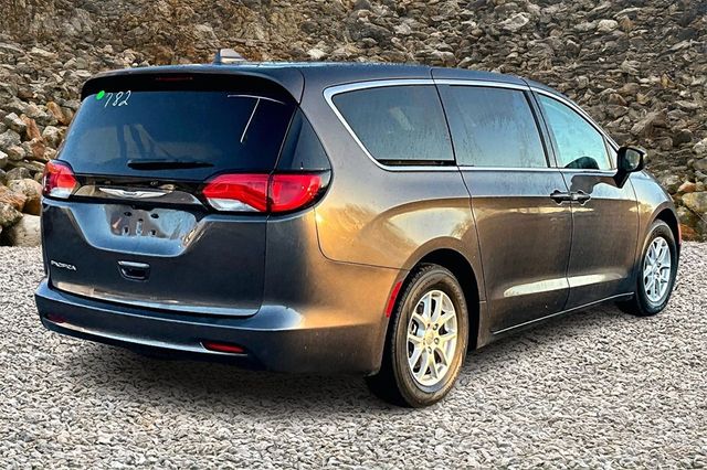 2017 Chrysler Pacifica LX