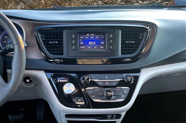 2017 Chrysler Pacifica LX