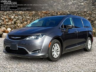 2017 Chrysler Pacifica Touring Plus | Naugatuck, Connecticut | A Better Way Wholesale Autos-CT in Naugatuck, Connecticut 06770
