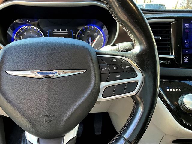 2017 Chrysler Pacifica Touring Plus