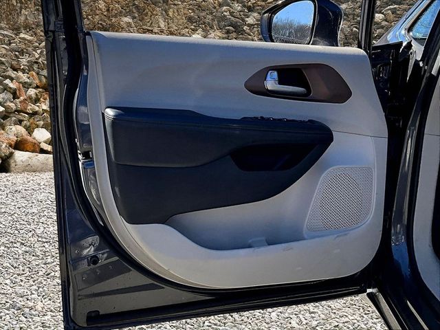 2017 Chrysler Pacifica Touring Plus