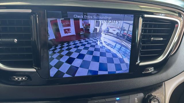 2017 Chrysler Pacifica Touring-L Plus | Rome, GA | Knight's Car Store