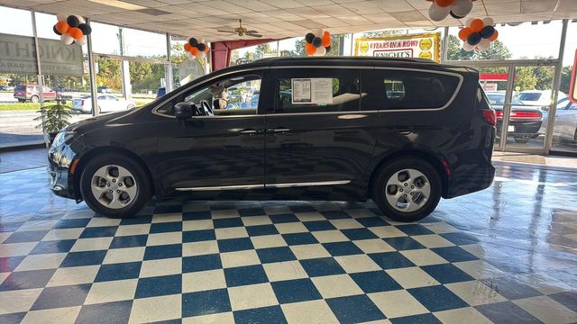 2017 Chrysler Pacifica Touring-L Plus | Rome, GA | Knight's Car Store