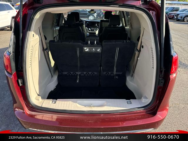 2017 Chrysler Pacifica Touring-L