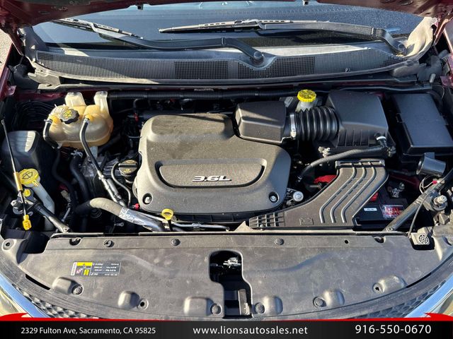 2017 Chrysler Pacifica Touring-L