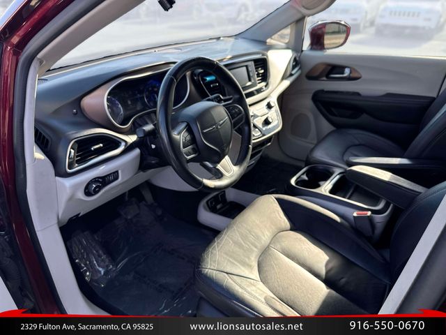 2017 Chrysler Pacifica Touring-L