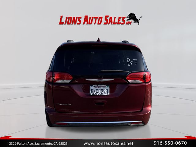 2017 Chrysler Pacifica Touring-L