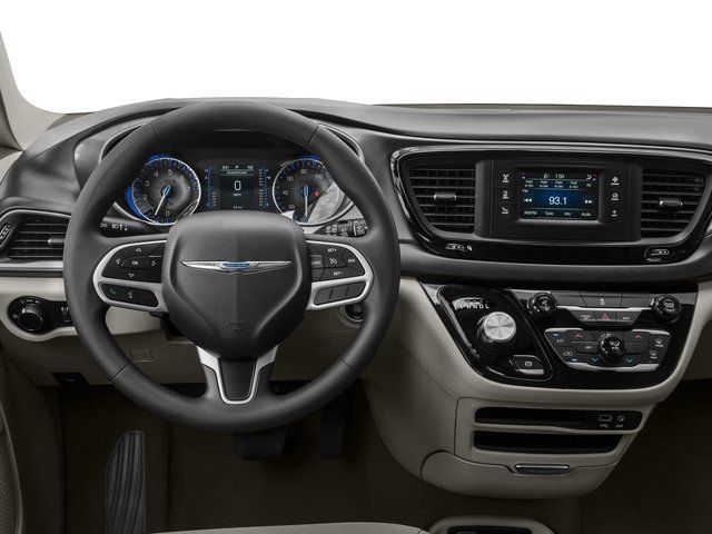 2017 Chrysler Pacifica Touring 3rd row
