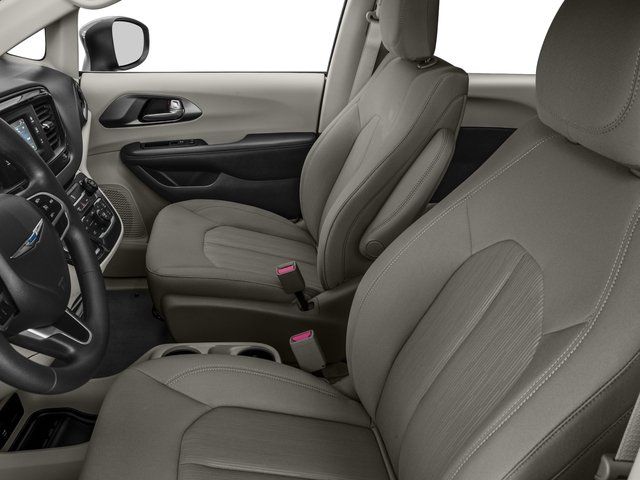 2017 Chrysler Pacifica Touring 3rd row