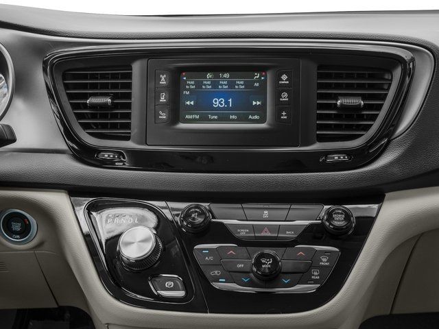 2017 Chrysler Pacifica Touring 3rd row