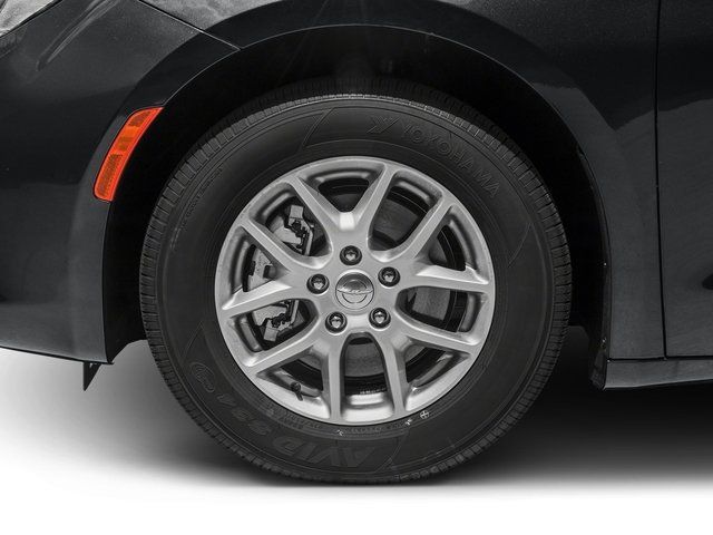 2017 Chrysler Pacifica Touring 3rd row