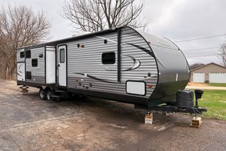 2017 Coachmen Catalina Legacy Edition | Roscoe, IL | Autoland Outlets