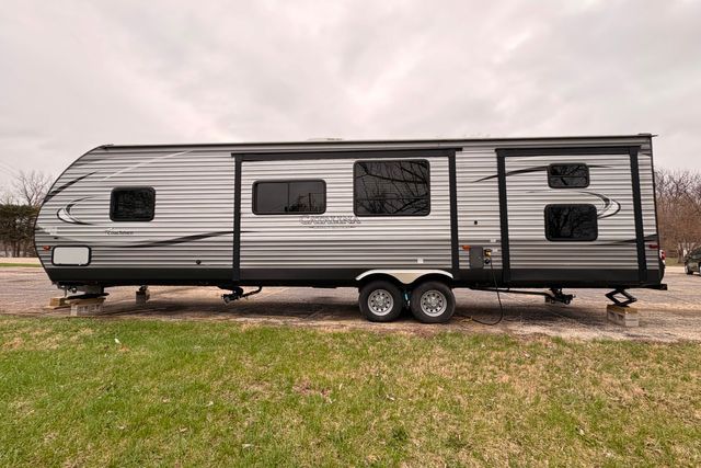 2017 Coachmen Catalina Legacy Edition | Roscoe, IL | Autoland Outlets 2017 Coachmen Catalina Legacy Edition | Roscoe, IL | Autoland Outlets