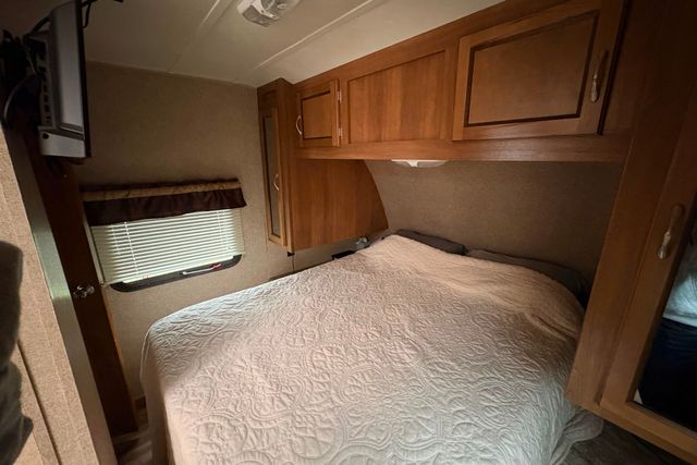 2017 Coachmen Catalina Legacy Edition | Roscoe, IL | Autoland Outlets 2017 Coachmen Catalina Legacy Edition | Roscoe, IL | Autoland Outlets