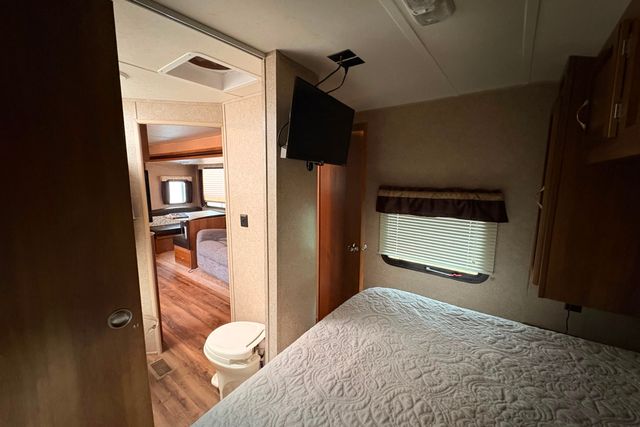 2017 Coachmen Catalina Legacy Edition | Roscoe, IL | Autoland Outlets