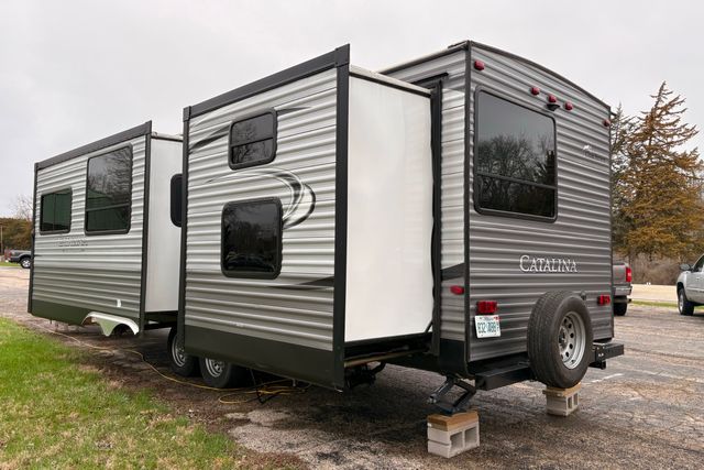 2017 Coachmen Catalina Legacy Edition | Roscoe, IL | Autoland Outlets 2017 Coachmen Catalina Legacy Edition | Roscoe, IL | Autoland Outlets