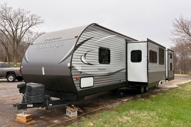 2017 Coachmen Catalina Legacy Edition | Roscoe, IL | Autoland Outlets 2017 Coachmen Catalina Legacy Edition | Roscoe, IL | Autoland Outlets