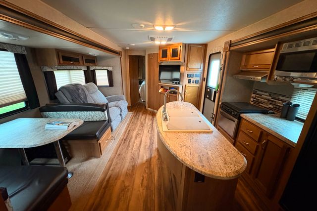 2017 Coachmen Catalina Legacy Edition | Roscoe, IL | Autoland Outlets 2017 Coachmen Catalina Legacy Edition | Roscoe, IL | Autoland Outlets