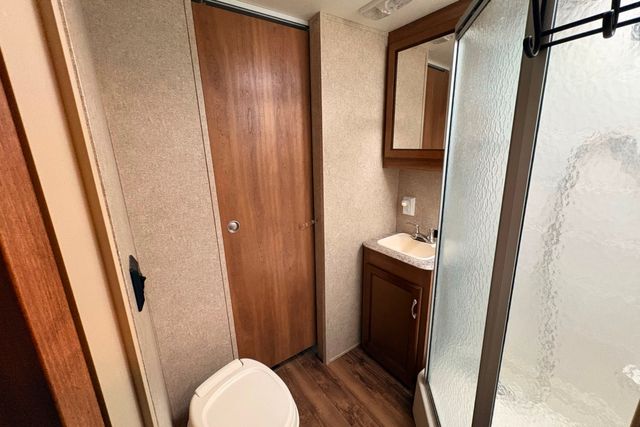 2017 Coachmen Catalina Legacy Edition | Roscoe, IL | Autoland Outlets 2017 Coachmen Catalina Legacy Edition | Roscoe, IL | Autoland Outlets