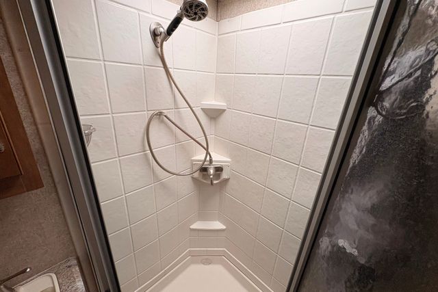 2017 Coachmen Catalina Legacy Edition | Roscoe, IL | Autoland Outlets