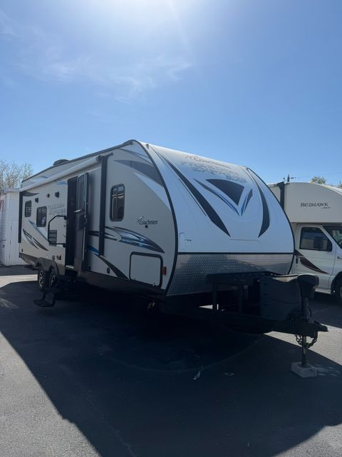 2017 Coachmen Freedom Express Blast 271BL  | Clearwater, Florida | R.V. World Inc