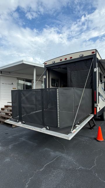 2017 Coachmen Freedom Express Blast 271BL